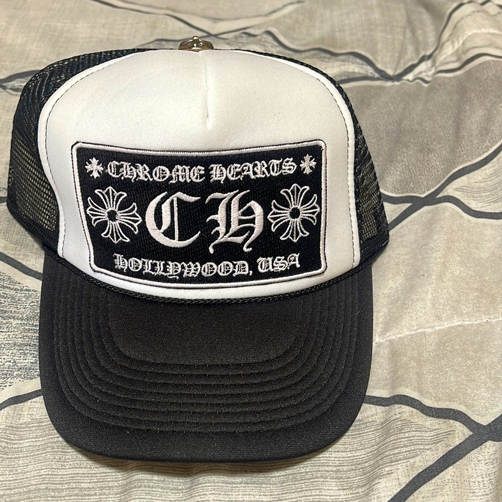 CHROME HEARTS TRUCKER HAT